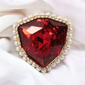 ❤️ Swarovski Crystal Lucky Goddess Ring